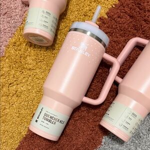 NWT Stanley Scheels Exclusive Sweater Weather Quencher Tumbler